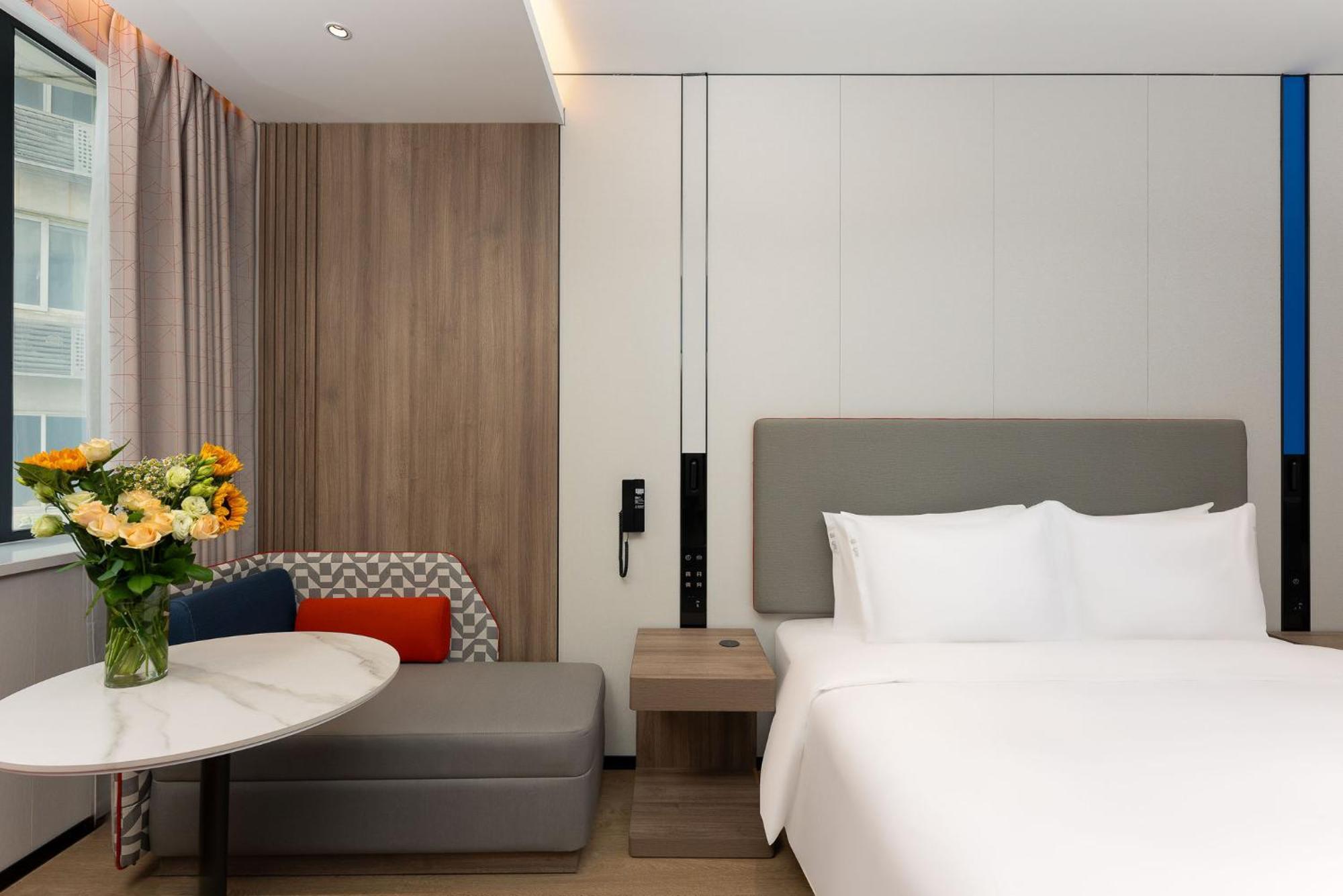Holiday Inn Express Shanghai Jing'An Temple By Ihg 外观 照片