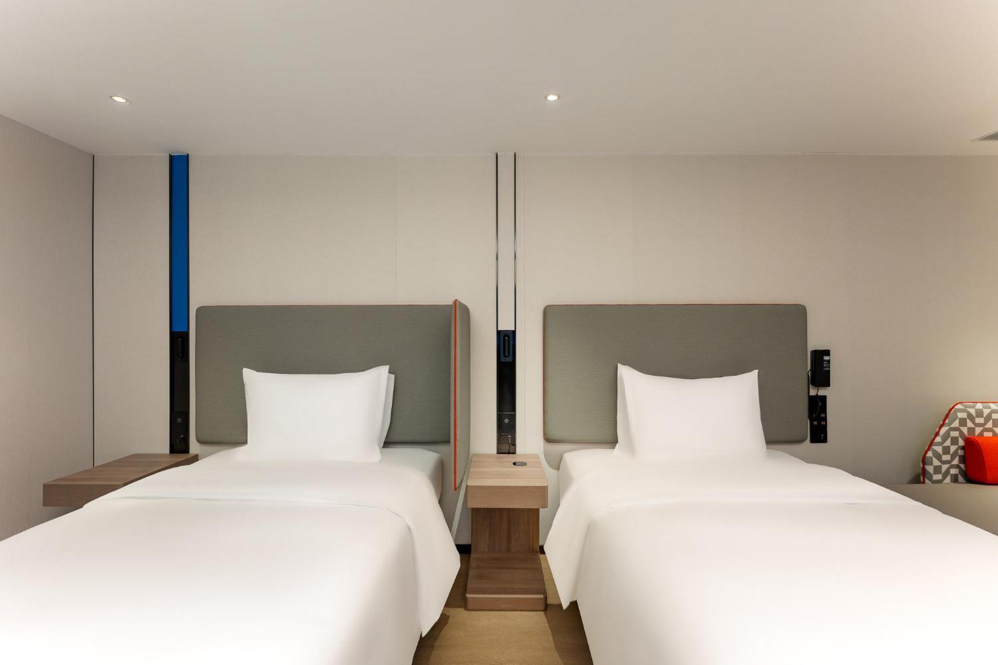 Holiday Inn Express Shanghai Jing'An Temple By Ihg 外观 照片