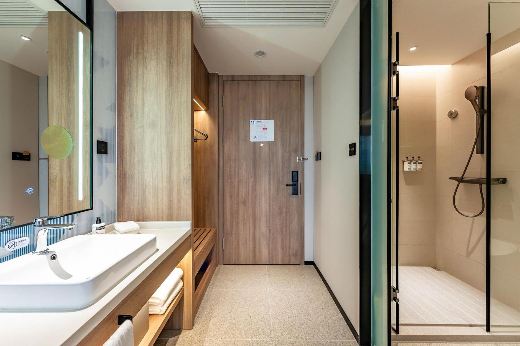 Holiday Inn Express Shanghai Jing'An Temple By Ihg 外观 照片